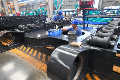 智慧工廠 引領 生產(chǎn)節(jié)拍 走進山河智能一探究竟